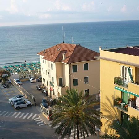 Finalmarina Appartement Finale Ligure Buitenkant foto